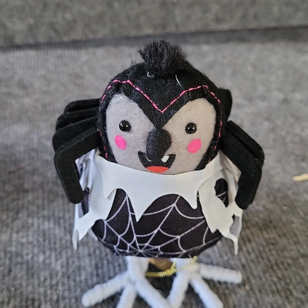 TARGET Spritz Hyde and Eek! Birds Halloween skitter 2024